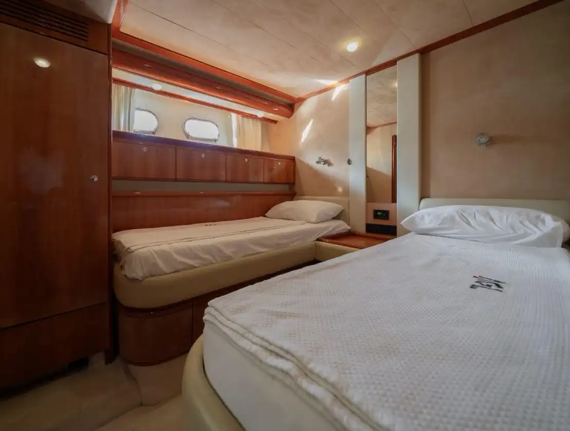 Antalya Yacht Rental 26m Ferretti 760